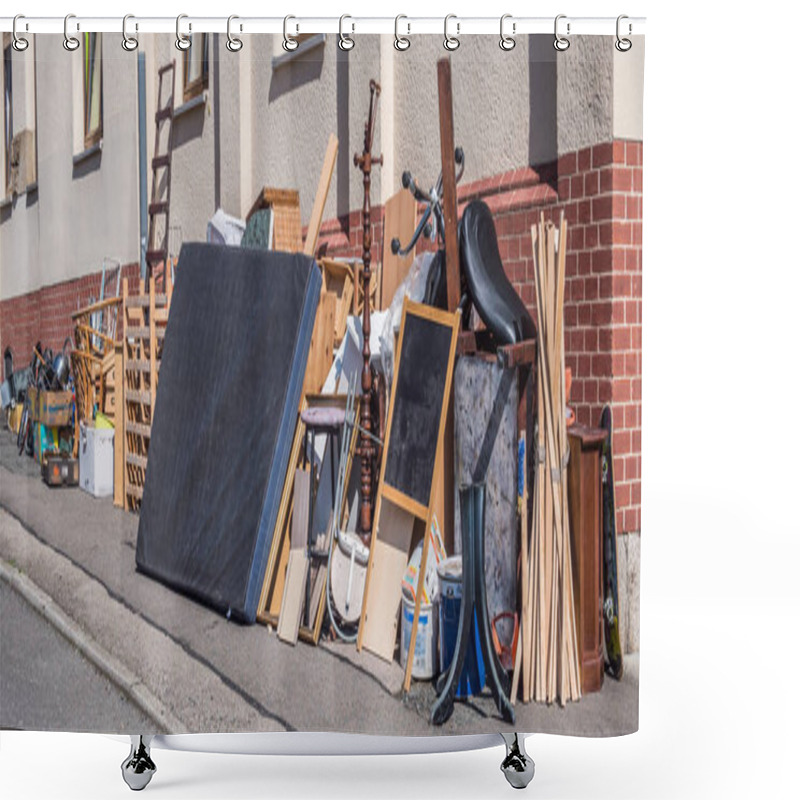 Personality  Panorama Bulky Waste On The Street Shower Curtains