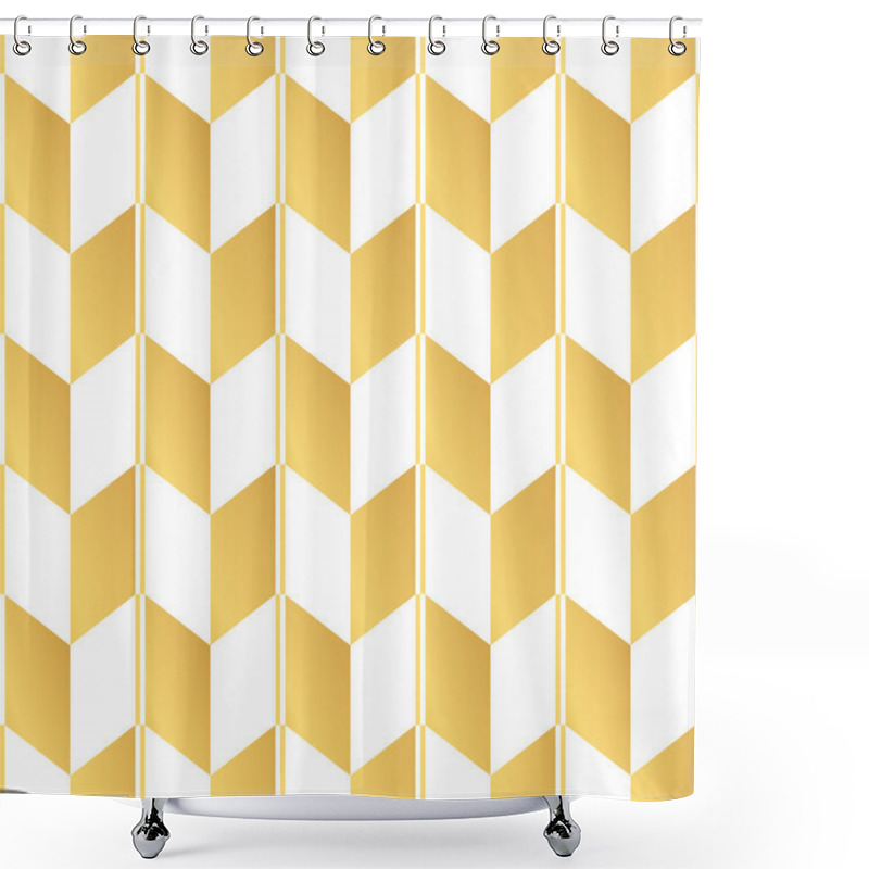 Personality  Modern Seamless Golden Wallpaper Pattern. Geometric Decorative P Shower Curtains