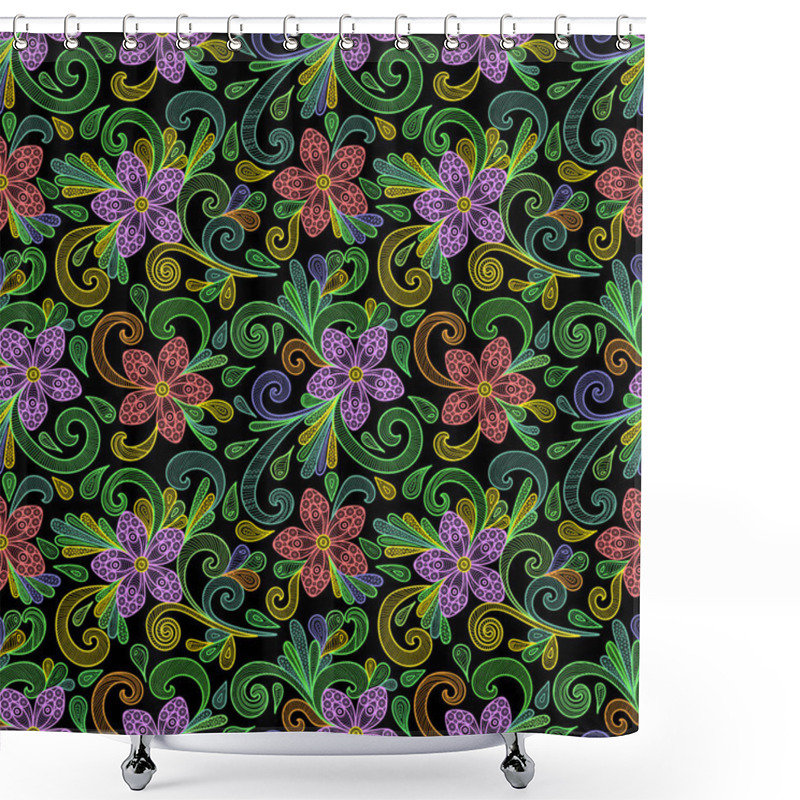 Personality  Seamless Floral Doodle Pattern Shower Curtains