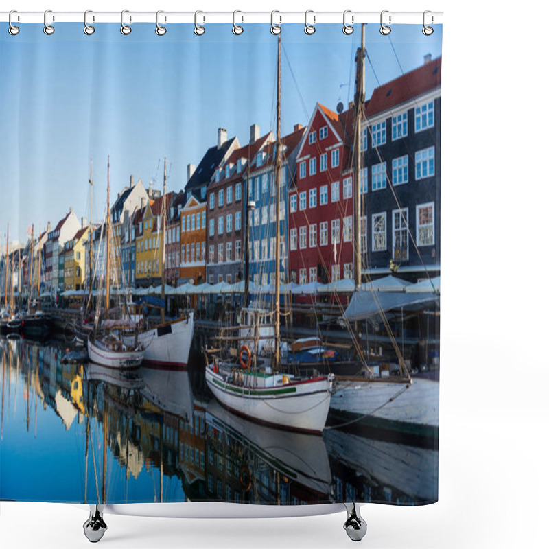 Personality  Nyhavn Shower Curtains