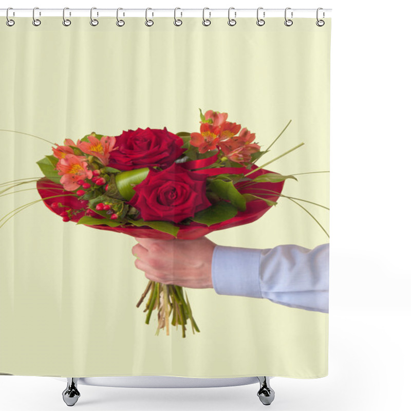 Personality  Bouquet Of Red Roses Shower Curtains