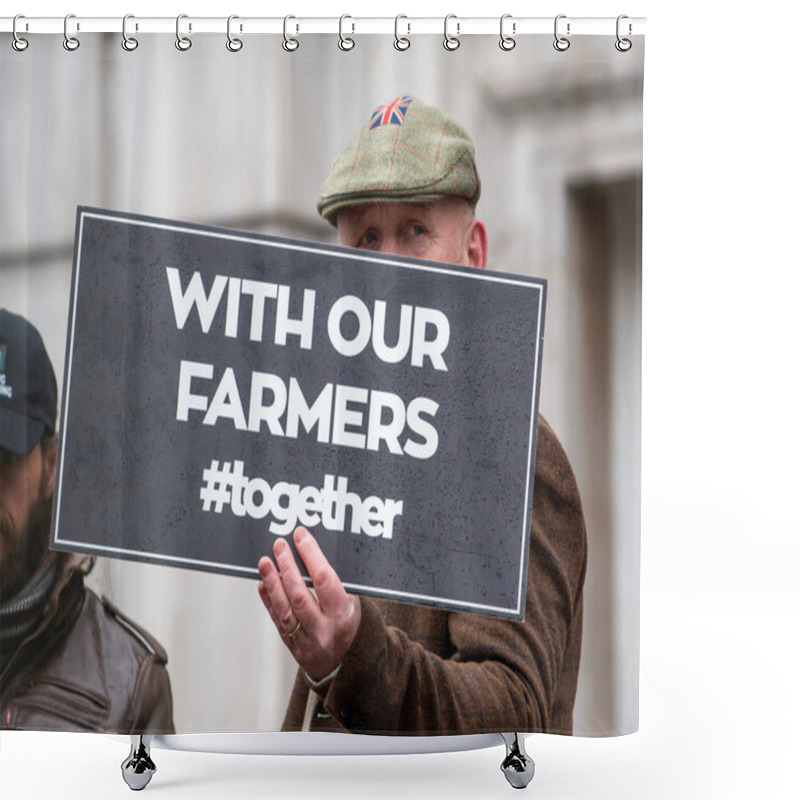 Personality  London, UK. 19th Nov 2024. Protester With Sign At The London Farming Rally In Whitehall, In Protest Of The Government's Plans To Cut Agricultural Property Relief On Inheritance Tax To 50% For Farms. Shower Curtains