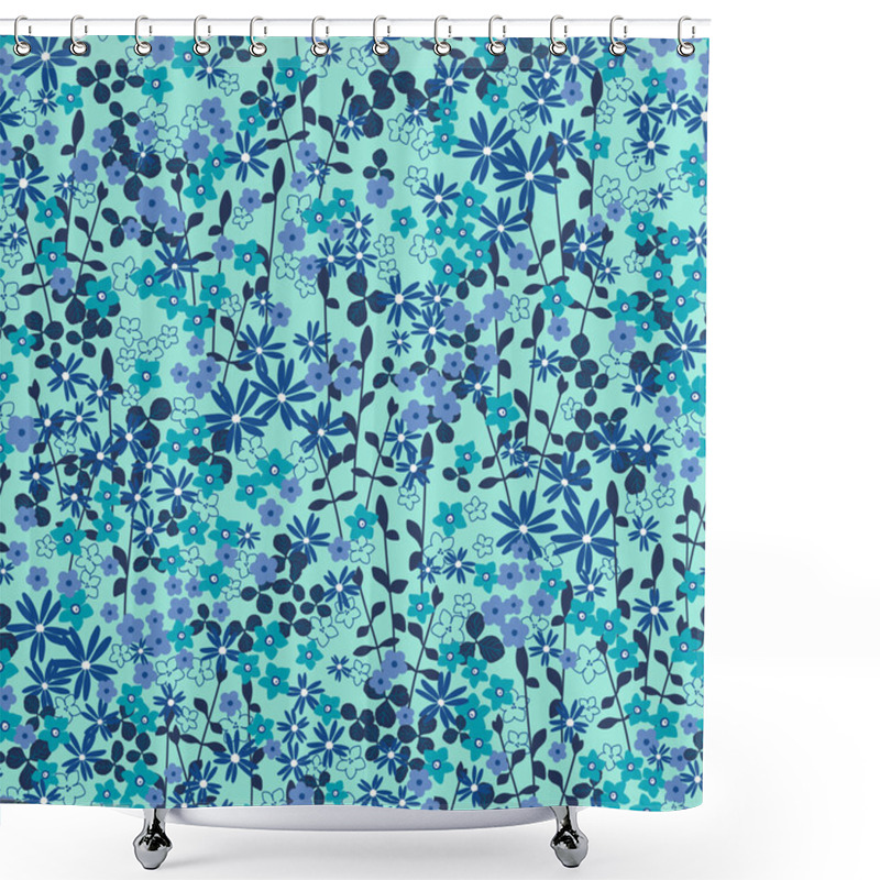 Personality  Gentle Romantic Seamless Romantic Naive Flower Ditsy Pattern With Leaves Shower Curtains