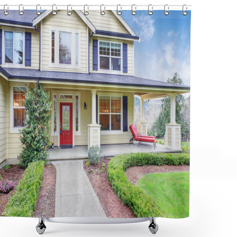 Personality  Classic American Home With Light Yellow Exterior. Shower Curtains