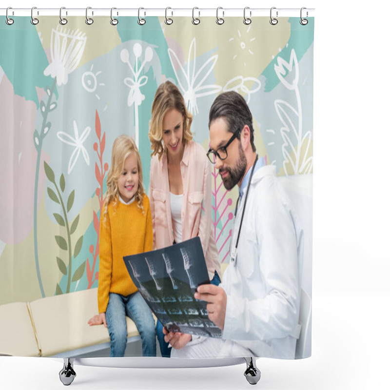 Personality  Pediatrist Showing X-ray Shower Curtains