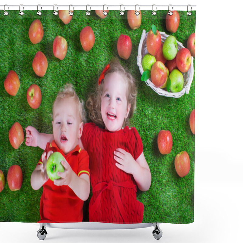 Personality  Little Childrenl Eating Apples Shower Curtains