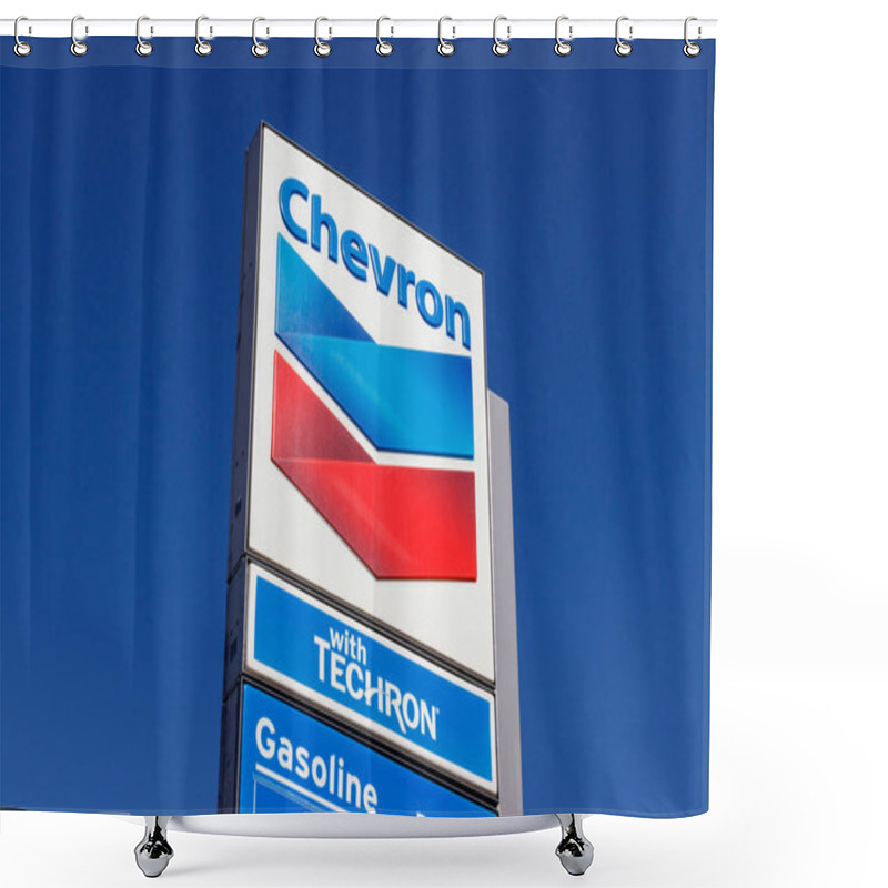 Personality  Las Vegas - Circa June 2019: Chevron Retail Gas Station. Chevron Traces Its Roots To The Standard Oil Corporation I Shower Curtains