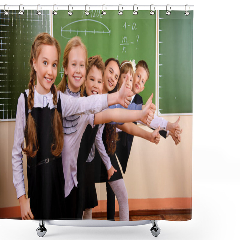 Personality  Happy Pupils Shower Curtains