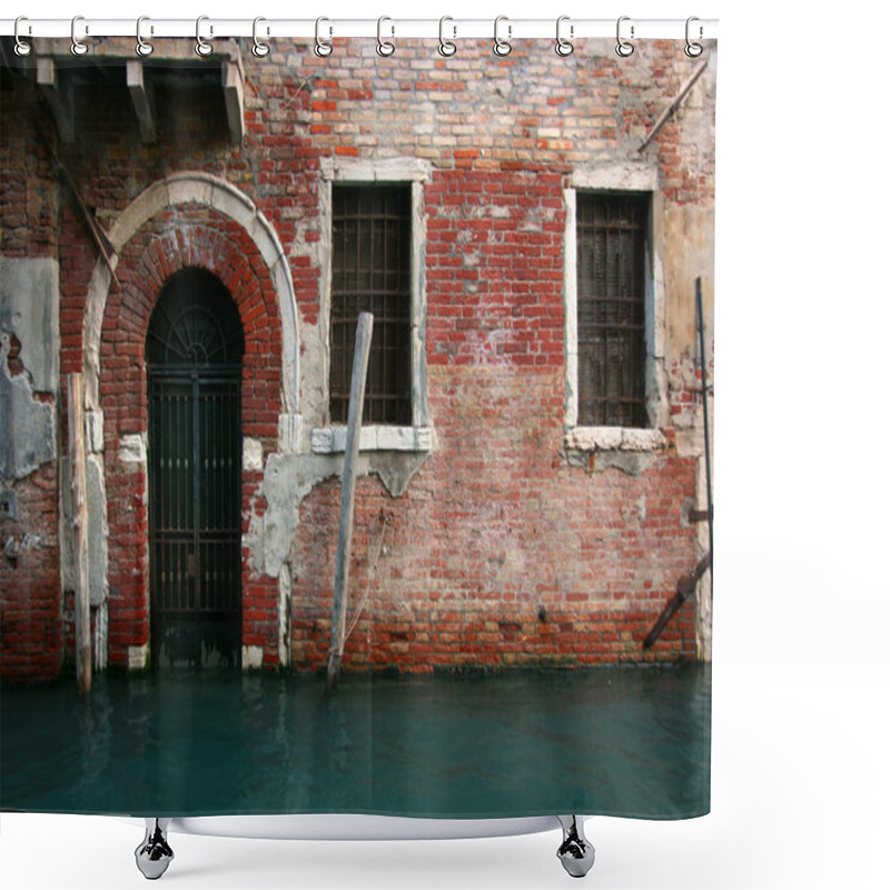 Personality  Venetian Door And Windows Shower Curtains