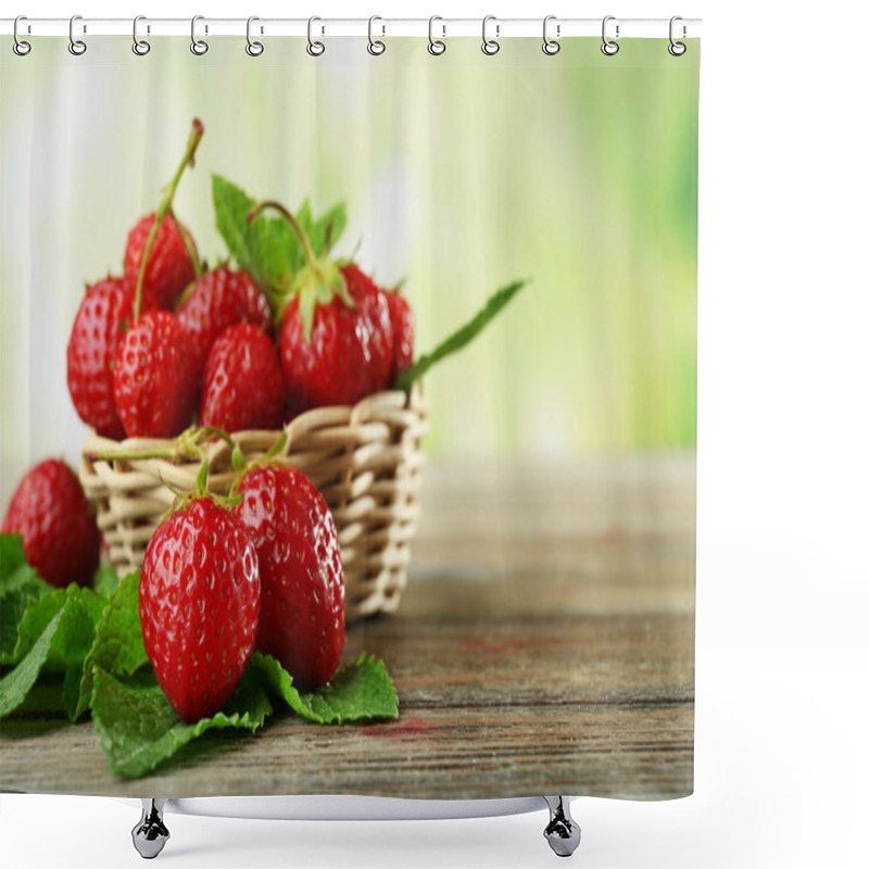 Personality  Ripe Strawberries With Leaves Shower Curtains