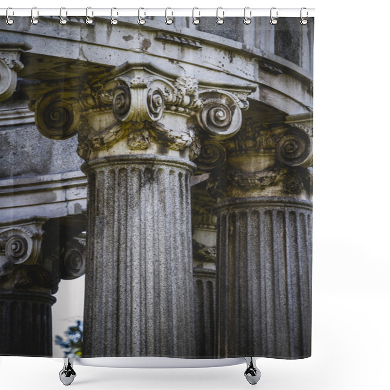 Personality  Greek-style Columns Shower Curtains