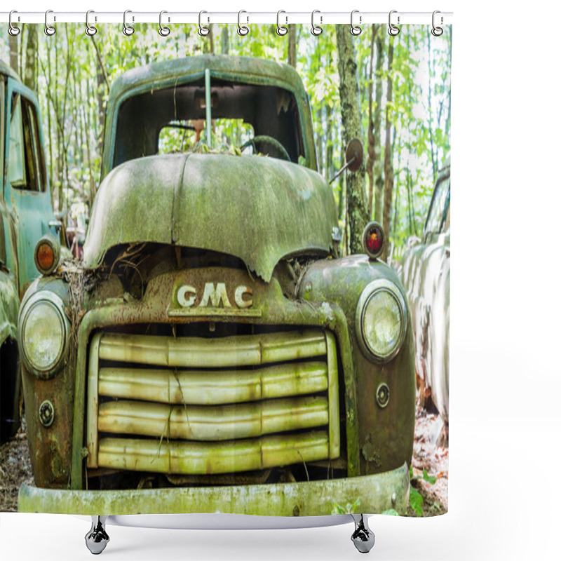 Personality  GMC Truck Shower Curtains