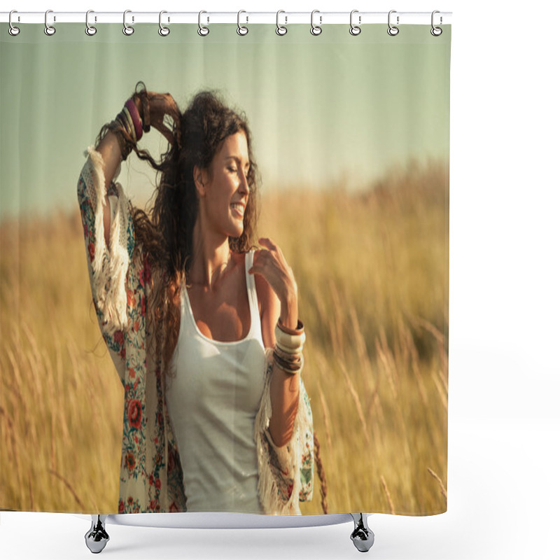 Personality  Summer Spirit Shower Curtains