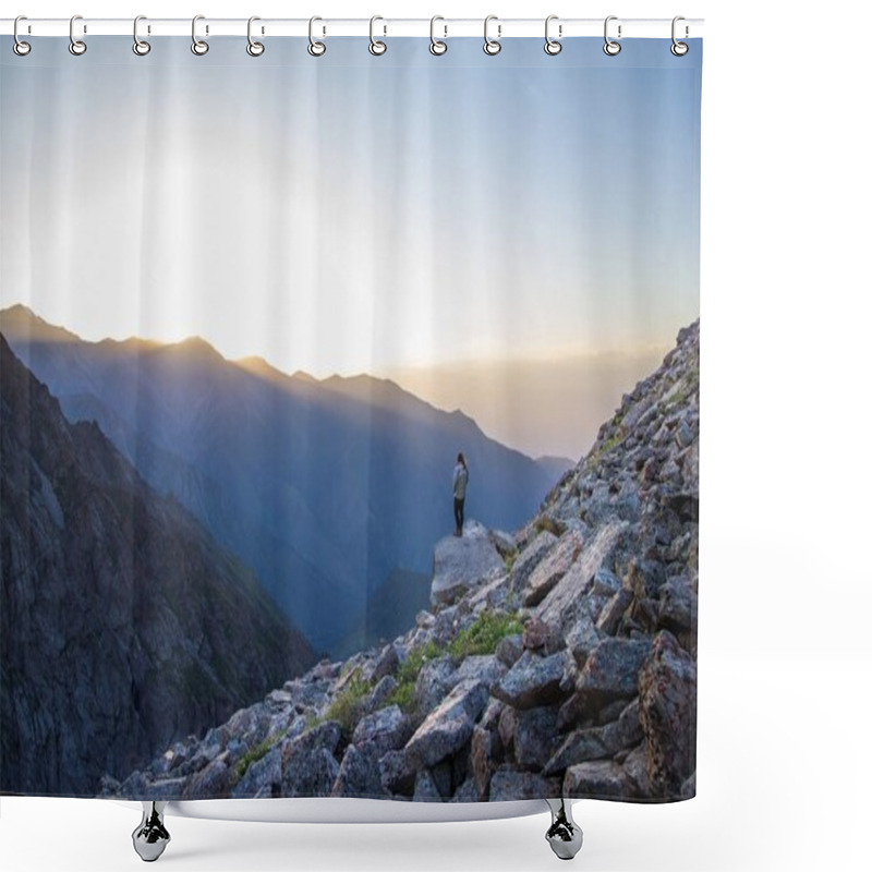 Personality  Sunrise Shower Curtains