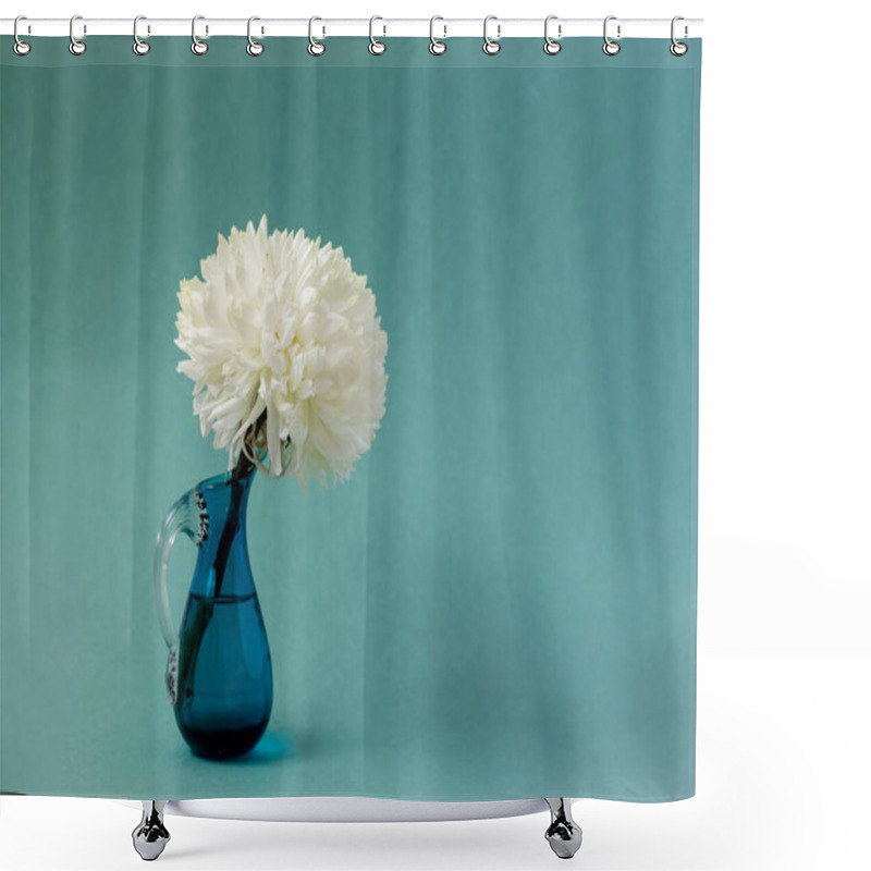 Personality  White Chrysanthemum In A Blue Vase On A Turquoise Background Shower Curtains