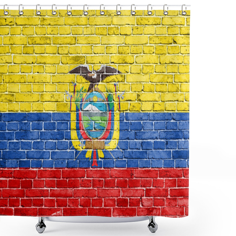 Personality  Grunge Ecuador Flag Shower Curtains