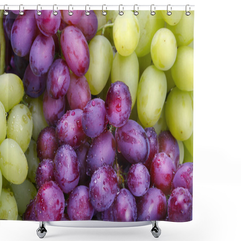 Personality  Green And Rose Grapes Background Shower Curtains