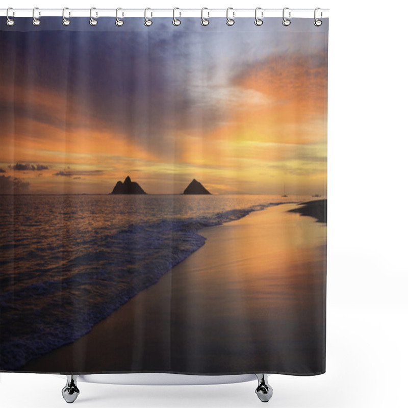 Personality  Pacific Sunrise In Hawaii Shower Curtains