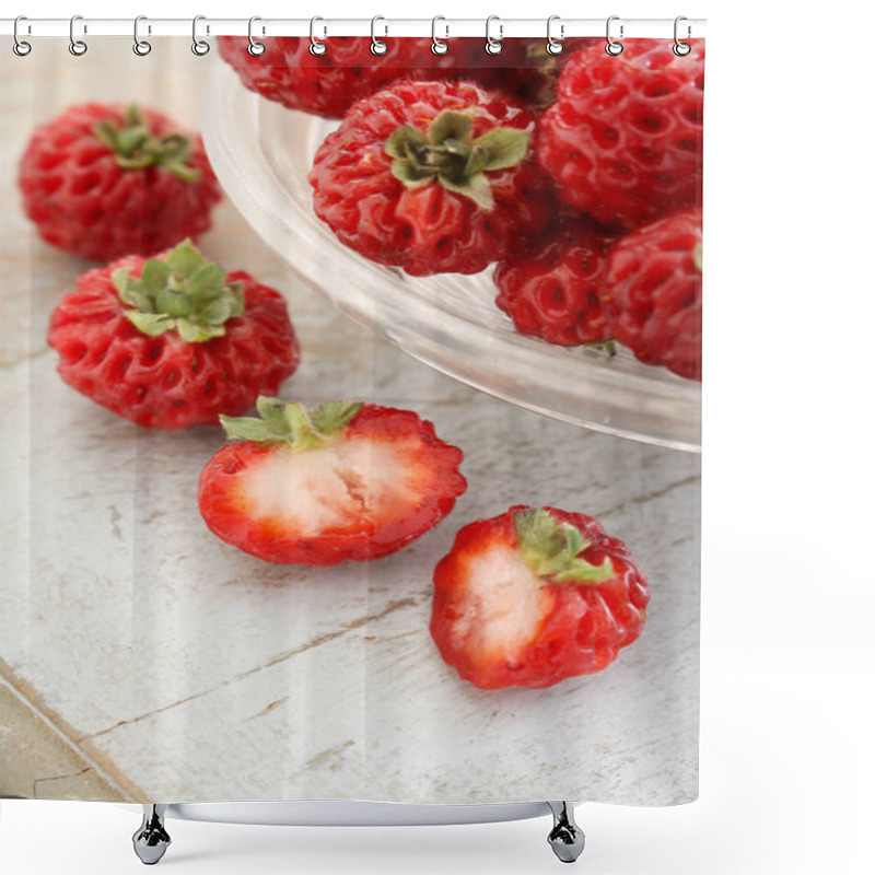 Personality  Hybrid Strasberry Fruit In Dish Shower Curtains