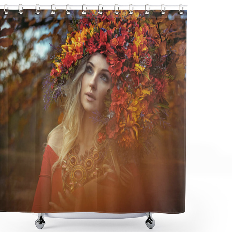 Personality  Portrait Of A Beautiful Forest Nymph Wearing An Outstanding Chaplet Shower Curtains