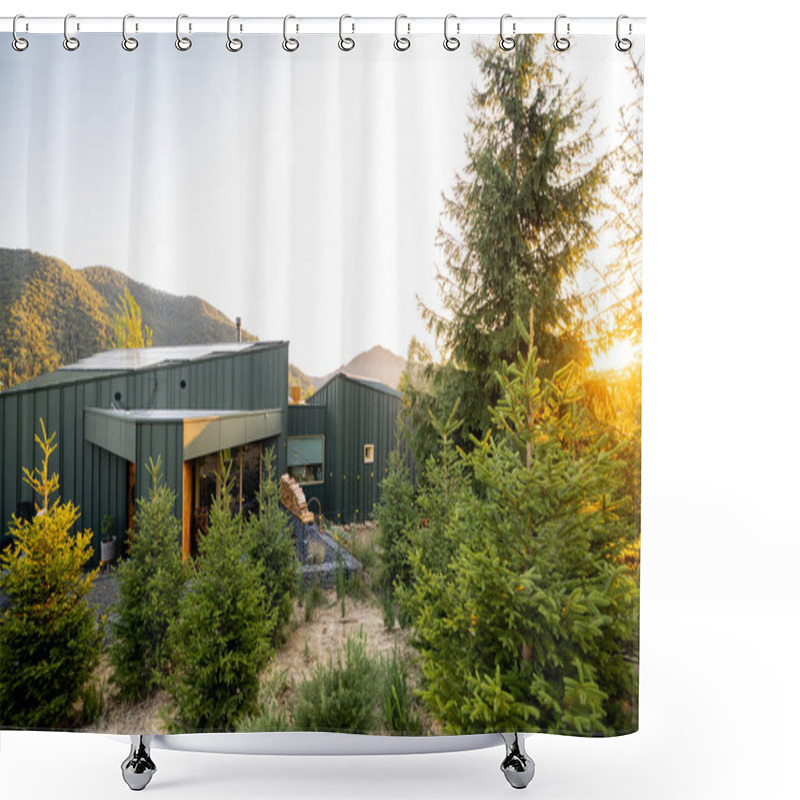 Personality  Green Modern House Nestled Among Evergreen Trees With Mountains In The Background, Illuminated By The Golden Light Of Sunset. Solar Panels Can Be Seen On The Roof, Emphasizing Eco-friendly Living Shower Curtains