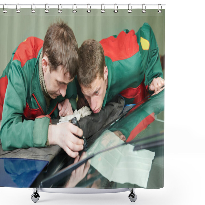 Personality  Windscreen Repairman Workers Shower Curtains