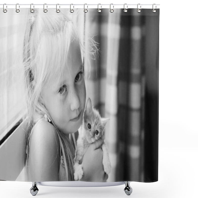 Personality  Little Girl With Cute Kitten Shower Curtains