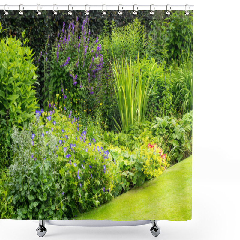 Personality  Beautiful Walled Garden Shower Curtains