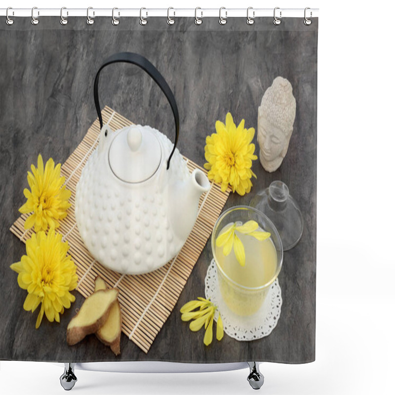 Personality  Chrysanthemum Flower Tea Shower Curtains