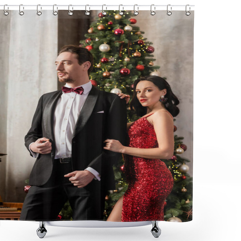 Personality  Pretty Woman With Brunette Hair Standing In Red Dress Near Handsome Man In Suit And Christmas Tree Shower Curtains