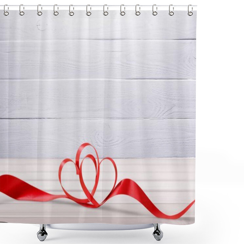 Personality  Background With Red Hearts Shower Curtains