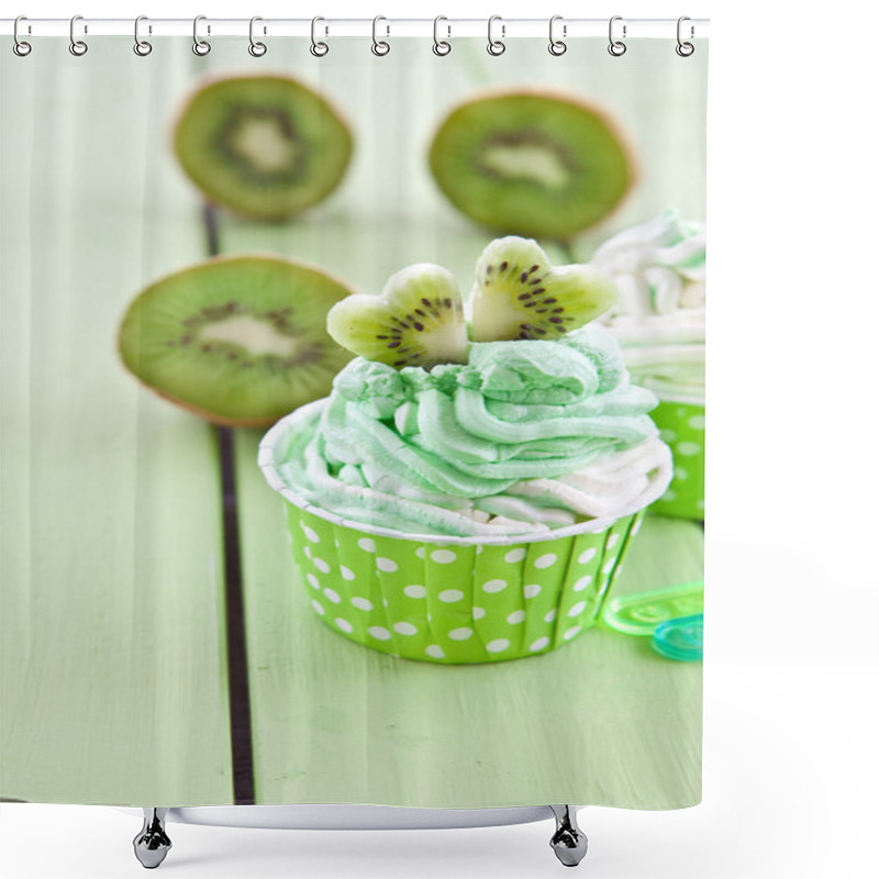 Personality  Frozen Yogurt With Fresh Kiwi Shower Curtains