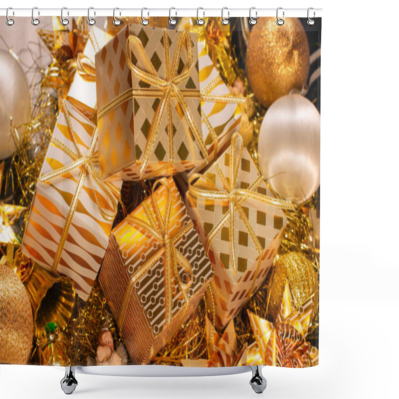 Personality  Luxury Gold Themed Holiday Greeting Card With Gift Boxes Shower Curtains