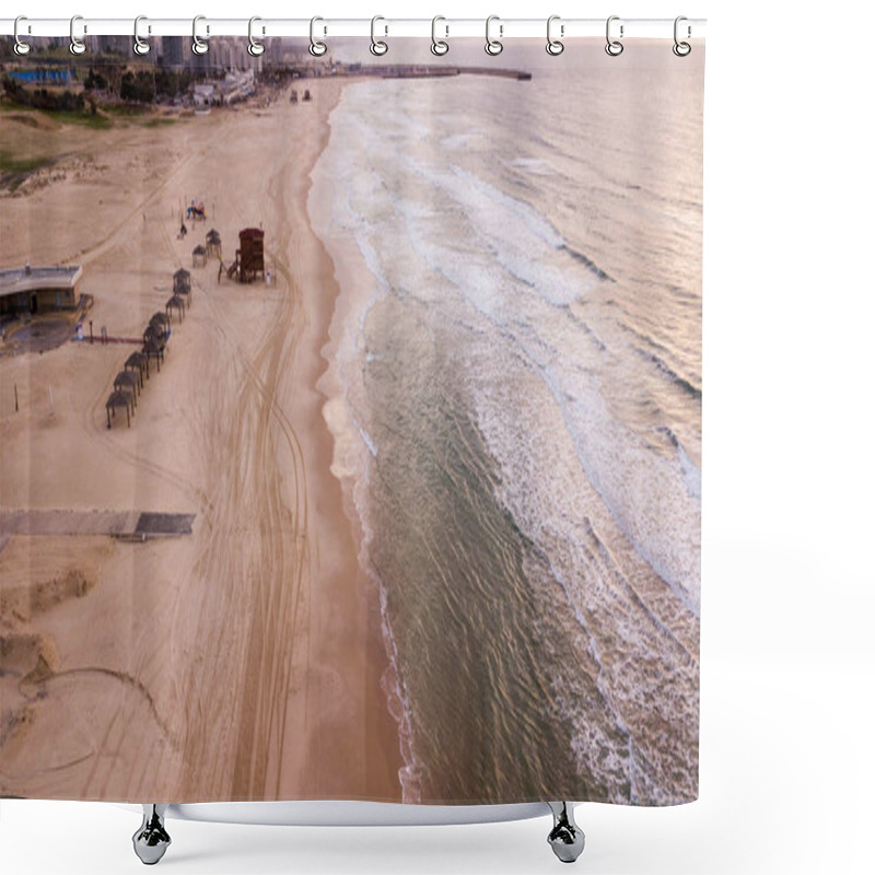 Personality  Seascape Shower Curtains