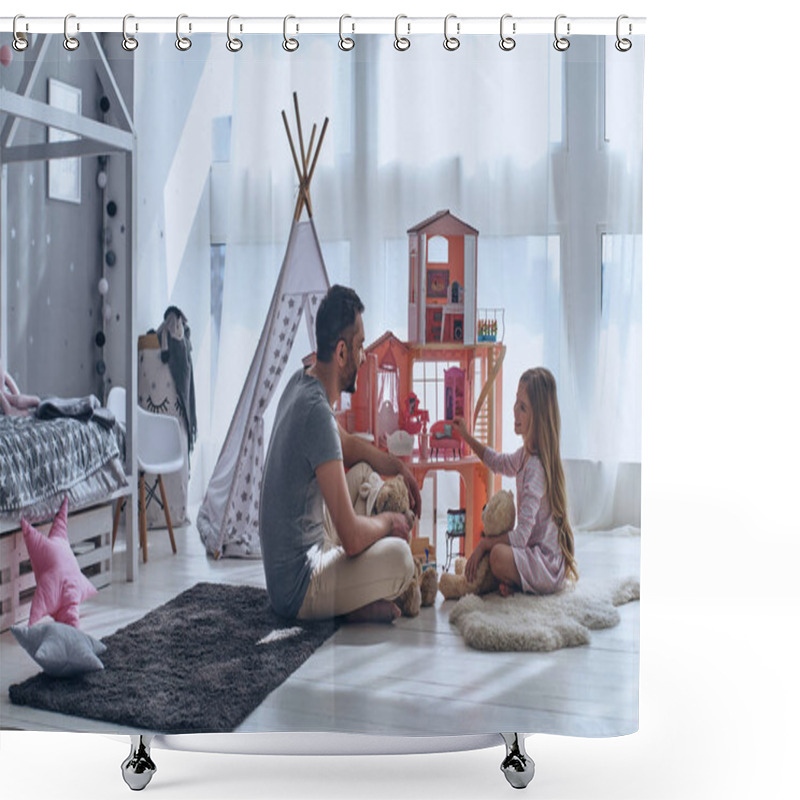 Personality  Father And Daughter Playing With Dollhouse Shower Curtains