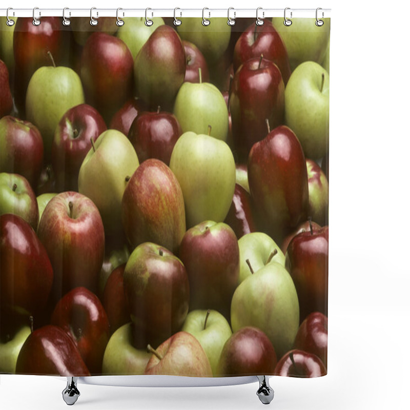 Personality  Mixed Varieties Of Apples Shower Curtains