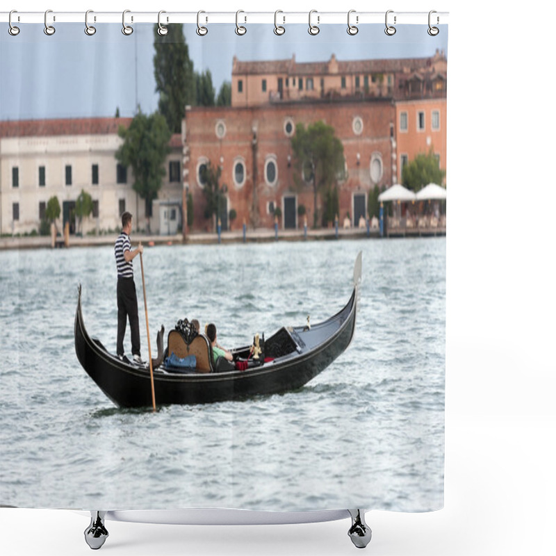 Personality  Venetian Gondolier Shower Curtains