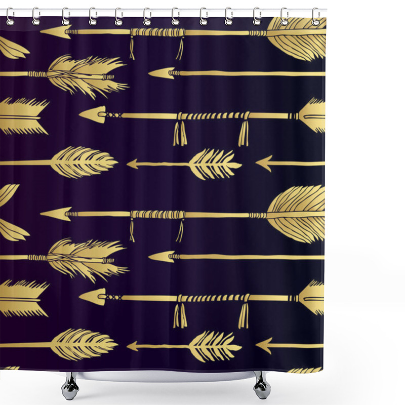 Personality  Pattern Of Golden Arrows On A Purple Gradient Background Shower Curtains