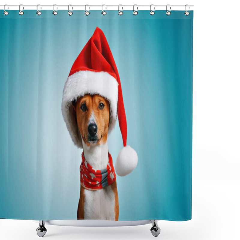 Personality  Beautiful Dog Wering Christmas Costumes Shower Curtains