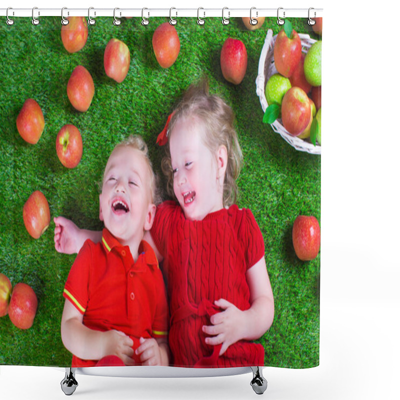 Personality  Little Childrenl Eating Apples Shower Curtains