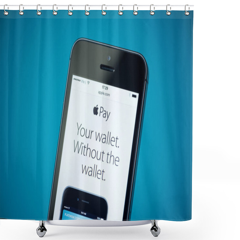 Personality  Apple Pay Announce On Apple IPhone 5S Shower Curtains