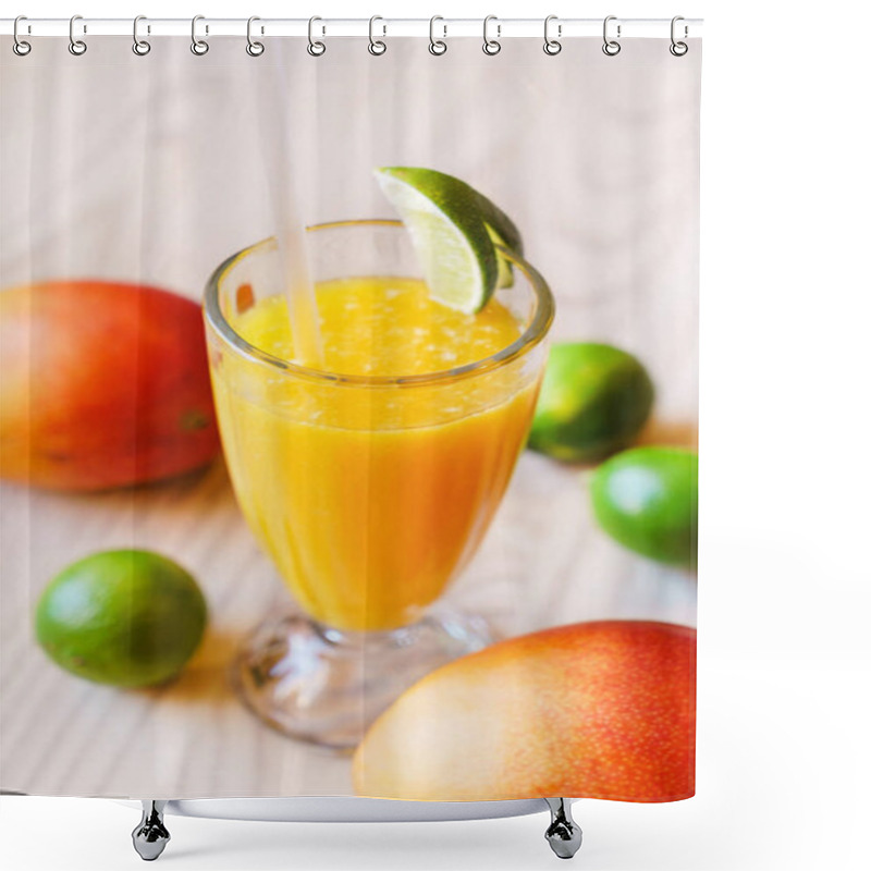 Personality  Delicious Mango Fresh Shower Curtains