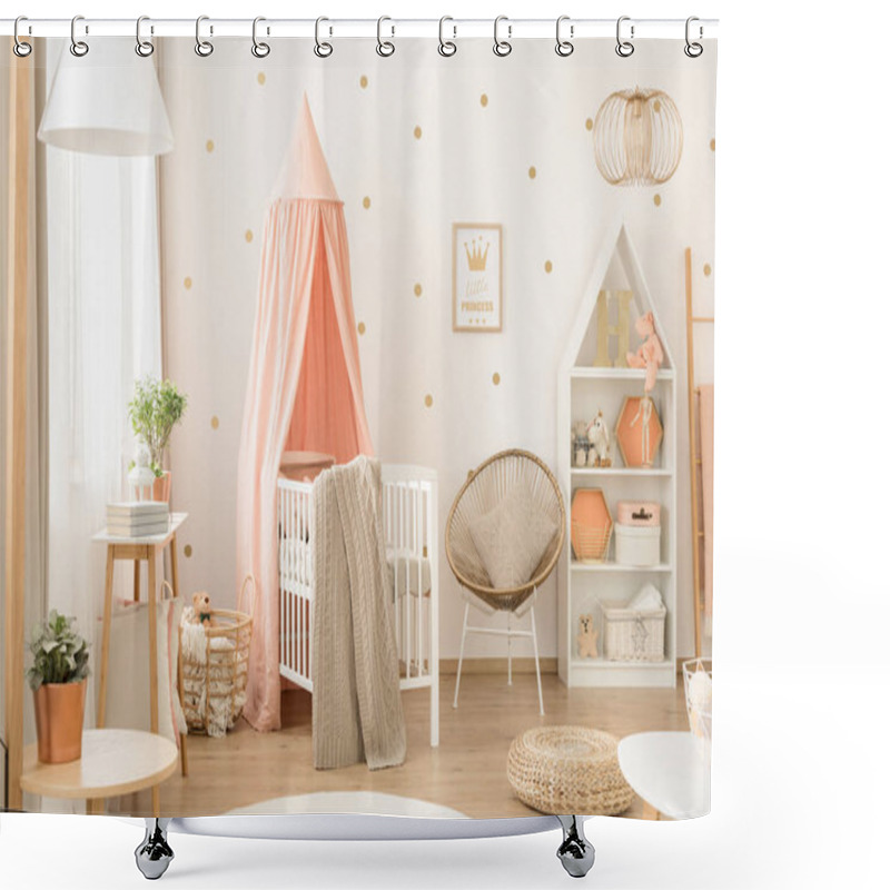 Personality  White And Pink Scandinavian Nursery Shower Curtains