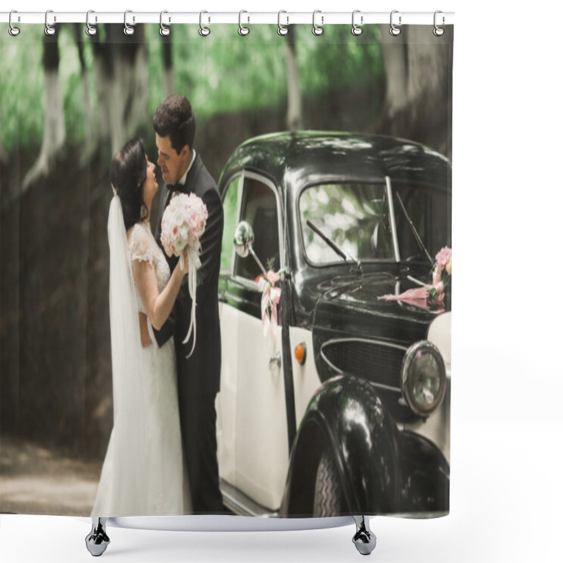 Personality  Happy Newlywed Couple, Man And Wife Kissing Near Stylish Retro Car Shower Curtains