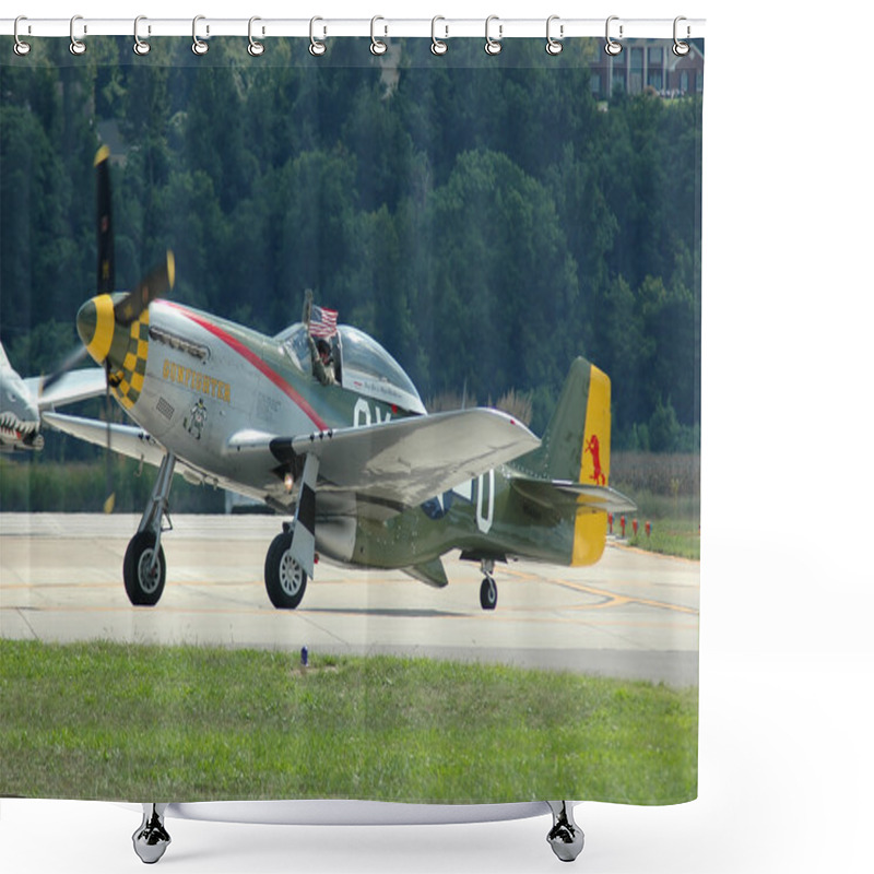 Personality  P-51 Mustang Taxiing Shower Curtains