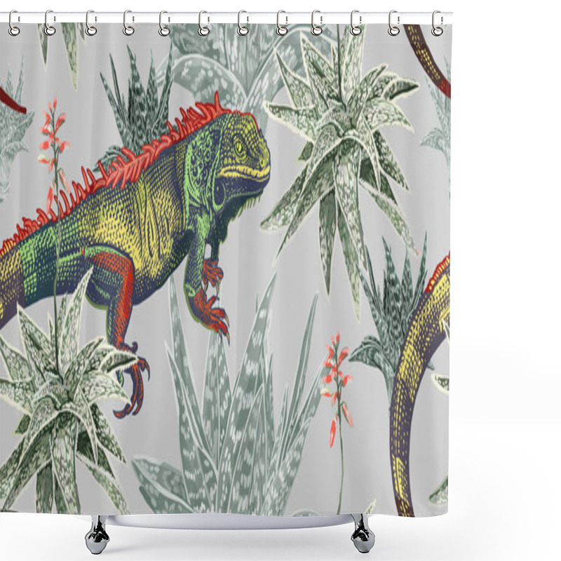 Personality  Iguana, Aloe And Cacti. Floral Seamless Pattern With Blooming Pl Shower Curtains