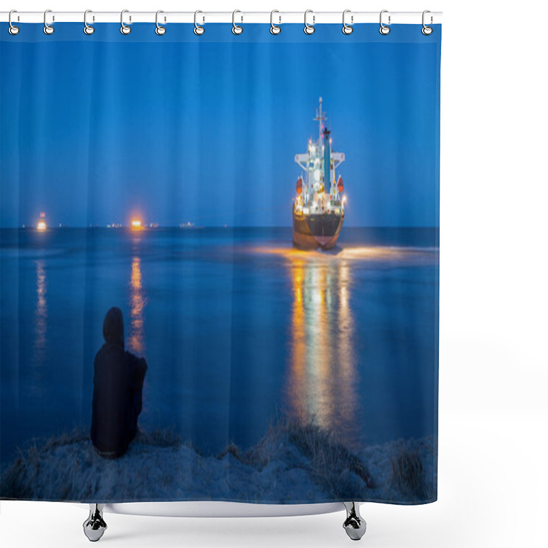 Personality  Refloating Shower Curtains