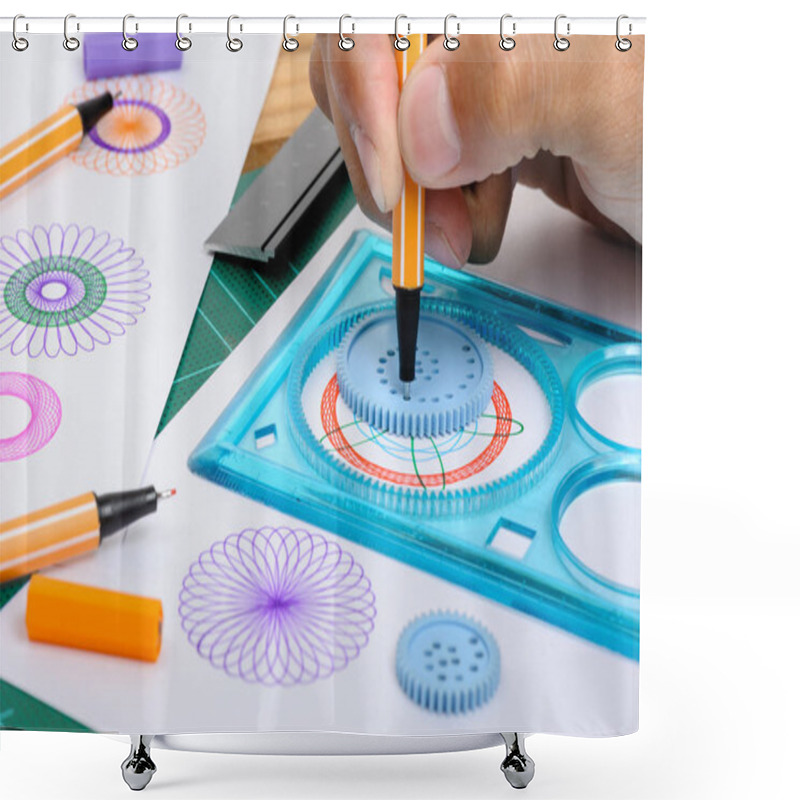 Personality  Spirograph Shower Curtains