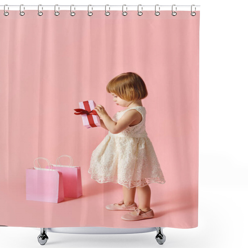 Personality  Little Girl In White Dress Joyfully Holds A Pink Gift Box. Shower Curtains