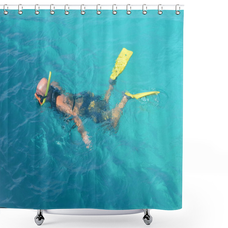 Personality  Snorkel Explorer Shower Curtains